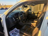 NAVIGATION SYSTEM, MEMORY SEATS, SUNROOF/MOONROOF, LEATHER SEATS, BACK-UP CAMERA, POWER LIFTGATE, HE... (image 9)