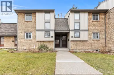 Completely Renovated! This spacious Two Storey, 4-bedroom, 2.5 Bath condo has been beautifully redon...