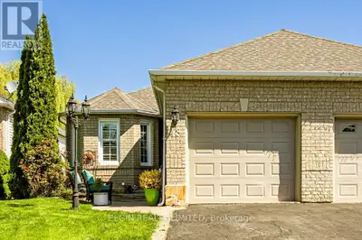 Welcome to 48 Jackson Ct, a meticulously maintained semi-detached bungalow with attached garage. Mai...