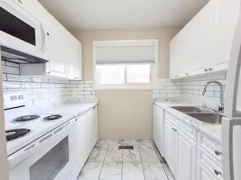 Newly Renovated 2 Bedroom Townhouse in Woodstock in Long Term Rentals in Woodstock - Image 6