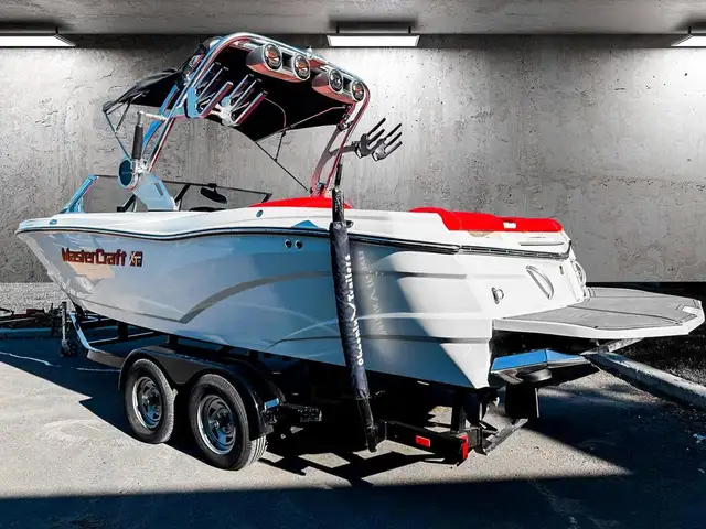 2019 Mastercraft XT 23 in Powerboats & Motorboats in Laval / North Shore - Image 7