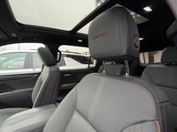 Accident free, Luxury package, super-cruise hands free driver assistant, google built-in, panoramic... (image 9)