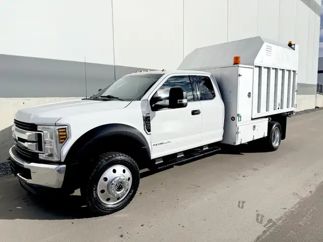 2019 FORD F-550 XLT EXTENDED CAB 4X4 DIESEL ALUMINIUM CHIP TRUCK in Heavy Trucks in Calgary - Image 3