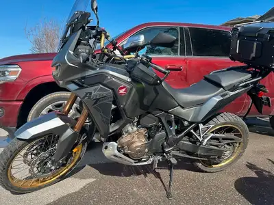 This bike still looks brand new! Powered by a 1100cc parallel-twin engine that punches above its wei...