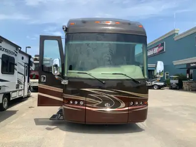 2014 Entegra Coach Anthem 42DEQ Luxury Living on the Road: Experience residential elegance with this...