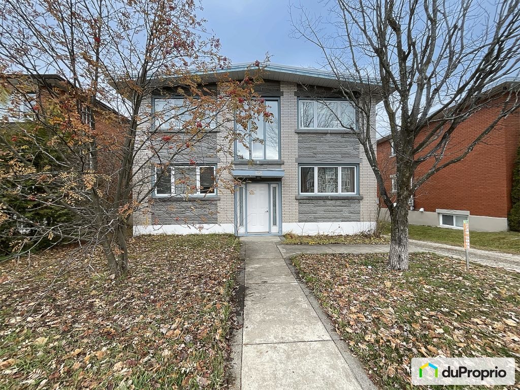 $599,999 - Triplex for sale in Sherbrooke (Mont-Bellevue) — photo 2