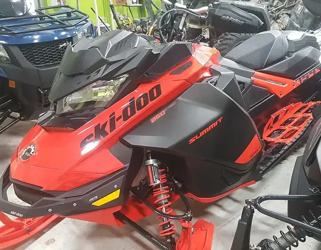 2021 Ski-Doo Summit SP 850 E-TEC in Snowmobiles in Strathcona County - Image 3