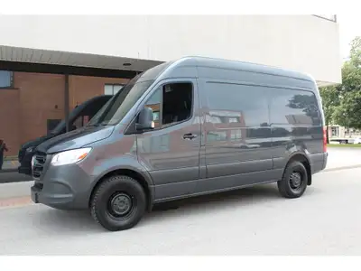 ONLY 19,000!!! , YES , ONLY 19,000 KM!!! 2022 MERCEDES SPRINTER 2500 - 144 - HIGH ROOF -- 3.0L V6 PO...