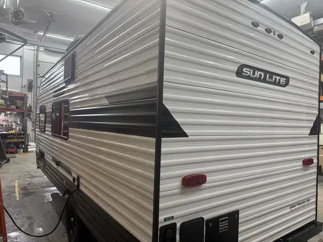 2026 Sunset Park RV Sunlite Limited 19BH in Travel Trailers & Campers in Longueuil / South Shore - Image 4