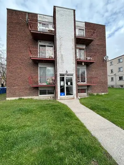 4 1/2 rue Alfred, Brossard, dispo dès maintenant, sous-sol