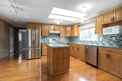 IF YOU CAN SEE THIS AD THEN THIS PROPERTY IS STILL AVAILABLE We will remove the ad as soon as it is...