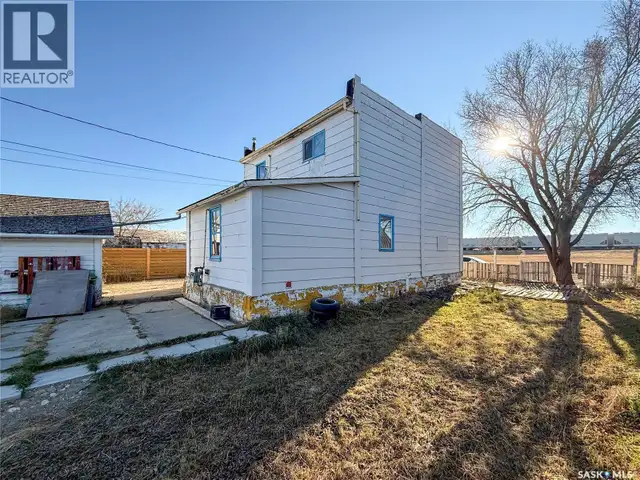121 1st AVENUE W Shaunavon, Saskatchewan in Houses for Sale in Swift Current - Image 38