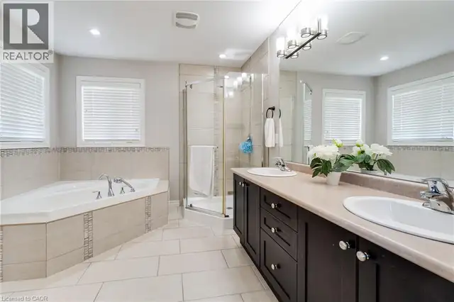 56 SMITH'S CREEK Drive New Hamburg, Ontario in Houses for Sale in Kitchener / Waterloo - Image 26