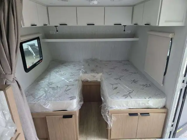 2026 Winnebago Micro Minnie 2108TB in Travel Trailers & Campers in Penticton - Image 7