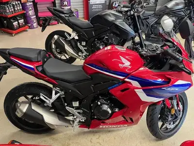 2025 Honda CBR500R Perfect for entry level riders commuters One left! On SALE Save $300! $8249 f p($...