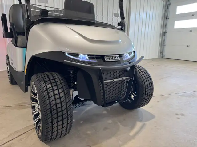 2026 EZGO RXV4 ELITE TOURING ST in ATVs in Vernon - Image 10