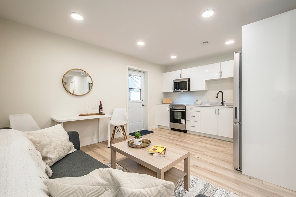 Elmwood  - 2 Bedroom Flat near Downtown Dartmouth! 3
