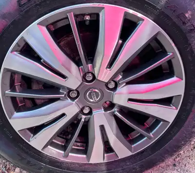 Rims Size: R18 *Bolt Pattern: 5*114.3 *Center Bore: 66.1 mm To check if this Rim will fit your vehic...