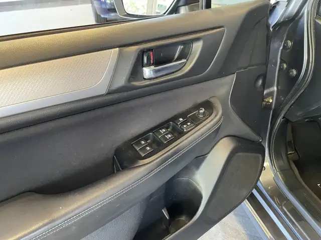 2016 Subaru Legacy 2,5i avec Groupe tourisme in Cars & Trucks in City of Montréal - Image 15