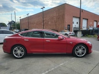 TRADED IN AT TESLA CANADA!! 290,000KM'S!! BEAUTIFUL SUNSET RED PEARL ON RARE WHITE LEATHER INTERIOR!... (image 6)