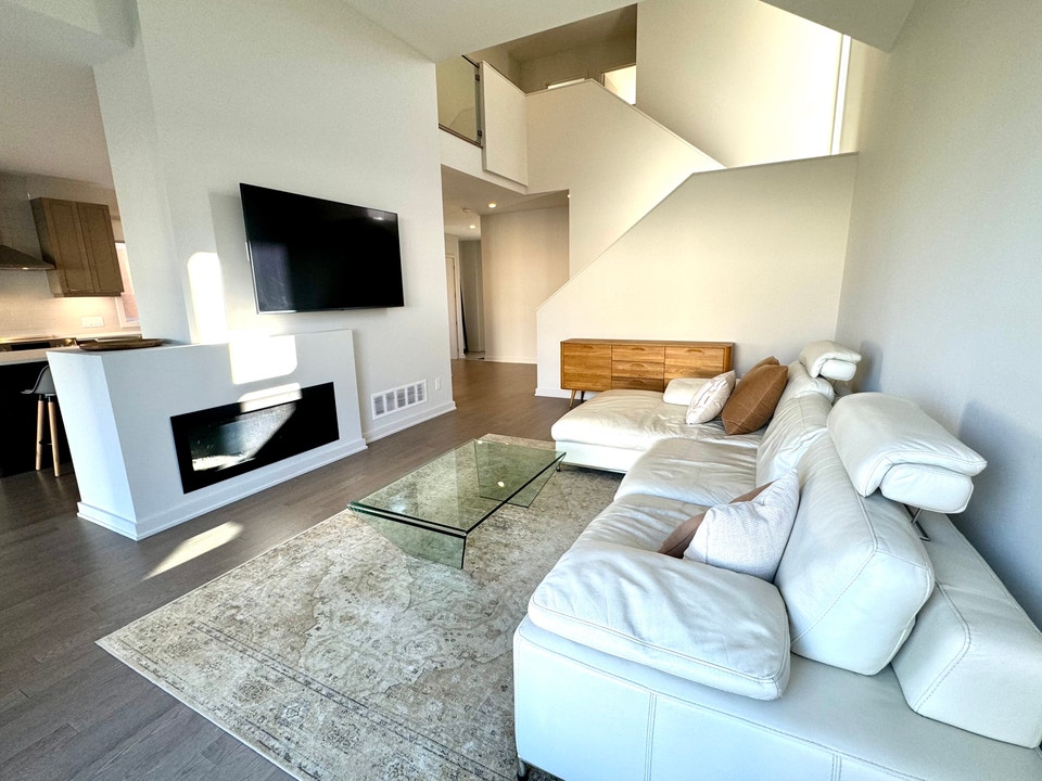 Stunning 4-Bedroom Family Home in Riverside South, Ottawa 4