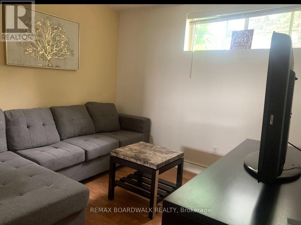 2241 TRIM ROAD Ottawa, Ontario 3