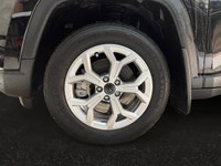 4 Wheel Drive | 8.4 Inch Touchscreen | Heated Seats | Keyless Entry | Experience the perfect entry p... (image 8)
