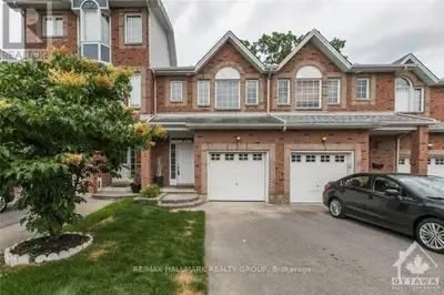 This 3 bed, 3 bath townhome is in an outstanding location in Riverview Park. Nestled in a quiet litt...