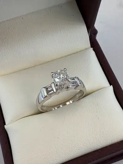 18K White Gold Diamond Ring - 0.75CTW, View more