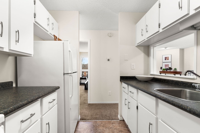 3 Bedroom University Park Pet Friendly SAVE 300/MONTH* Long