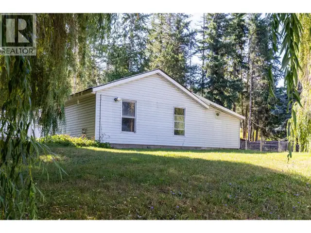 7630 97A Highway Mara, British Columbia in Land for Sale in Kamloops - Image 18