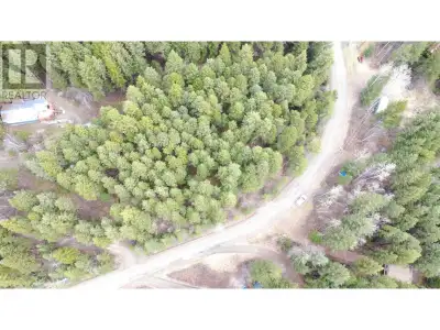 * PREC - Personal Real Estate Corporation. Welcome to the Cariboo dream! Over an acre of nicely tree...