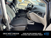 This Chrysler Pacifica delivers a Regular Unleaded V-6 3.6 L/220 engine powering this Automatic tran... (image 9)