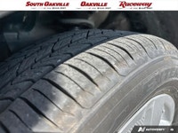 Apple Carplay / Android Auto, Air Conditioning, Cloth Seat Trim, Power steering, Power windows, Rear... (image 6)