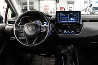 * Corolla * LE * Upgrade * 2022 * Mags * Toit ouvrant * Sièges chauffants * Air climatisé * Caméra d... (image 1)