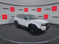 Sunroof, Power Liftgate, Cooled Seats, 360 Camera, Hybrid! Whether you're conquering rugged trails o... (image 1)
