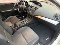 WHITE ON GREY CLOTH, DRIVES GREAT, NON SMOKER, 5 SPEED MANUAL.NEW SHOCKS, NEWER ALL SEASON TIRES. CE... (image 9)