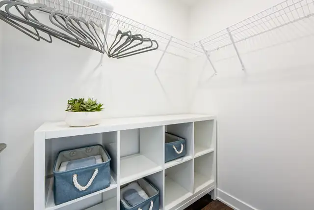 3030 Pharmacy Avenue - Everworth  - 3 Bedroom + Den Apartment fo in Long Term Rentals in City of Toronto - Image 7