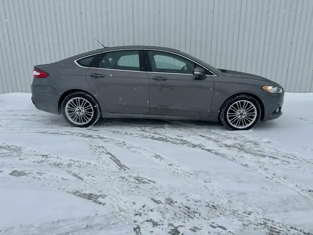 2013 Ford Fusion AWD / CUIR / TOIT OUVRANT / BANC CHAUFFANT / FI in Cars & Trucks in Longueuil / South Shore - Image 9