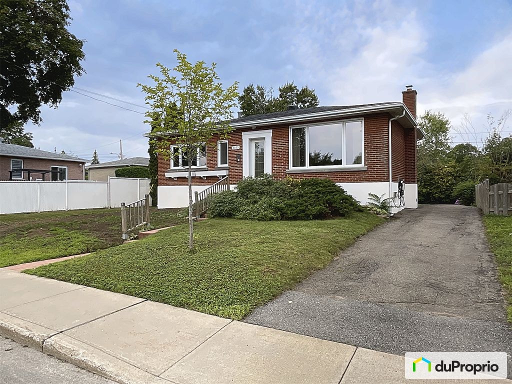 $629,000 - Bungalow in Mercier / Hochelaga / Maisonneuve — photo 1