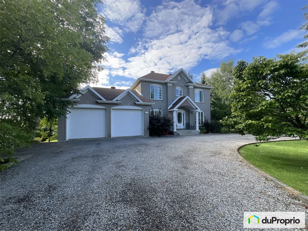 $725,000 - 3 Storey for sale in Neuville — photo 1