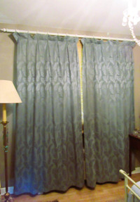 PAIR OF LONG JAQUARD WINDOW CURTAINS/DRAPES WITH LINING, Jaquard