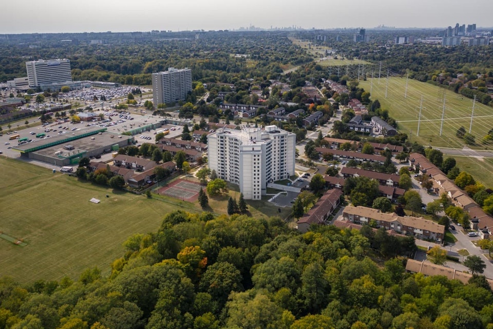 Livonia Apartments - 1 Bedroom available at 30 Livonia Place, Sc 5