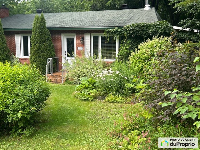 $489,000 - Bungalow for sale in St-Nicolas — photo 1