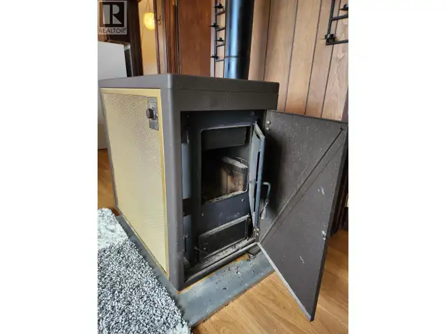 7575 BEAZELY ROAD Deka Lake / Sulphurous / Hathaway Lakes, Briti in Houses for Sale in 100 Mile House - Image 15