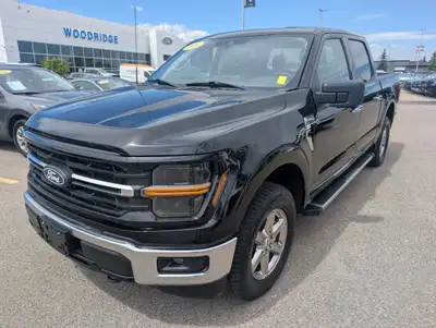 Welcome to Woodridge Ford. Climate Control, Navigation, SYNC 4, Remote Keyless Entry, Mobile Hotspot...