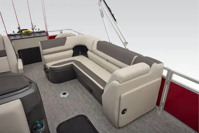 2026 Sun Tracker Fishin' Barge 22 XP3 TRITOON-pontoon boat in Powerboats & Motorboats in Vernon - Image 23