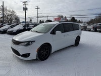 AUCUN DOSSIER DE DOMMAGE Ce Pacifica est équipé de : GPS, Demarreur à distance, Bluetooth, Cruise, P... (image 1)