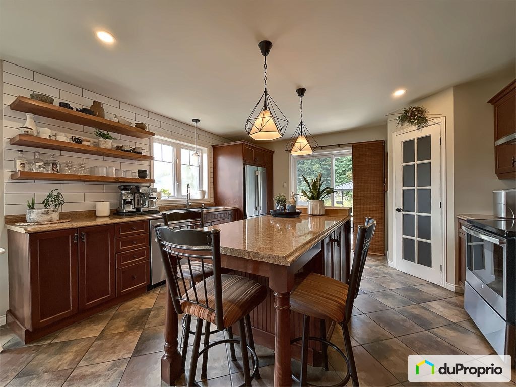 $695,000 - Bungalow for sale in Coaticook — photo 3