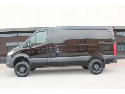 RARE FIND 4X4 WITH LOW ROOF!!! 2021 MERCEDES SPRINTER 2500 -- 144 - LOW ROOF -- 4X4 WITH LOW RANGE O...